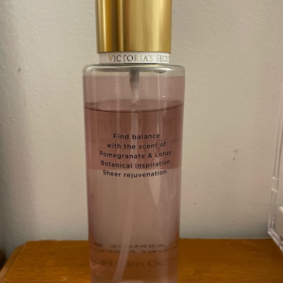 Victorias secret tester spray “pomegranate and lotus” - Picture 3 of 3